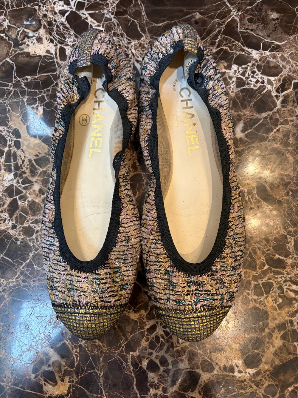 CHANEL Multicolor  Ballet Flats with Metallic Gold Cap. Size 6.5